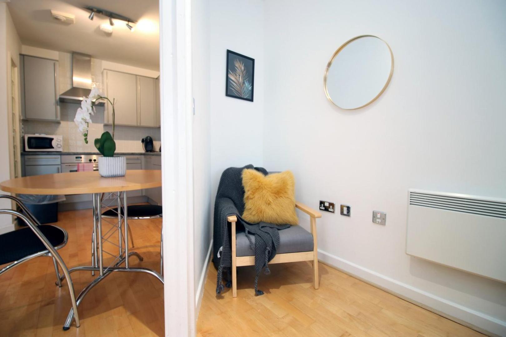 Centrally Located Spacious 2Br | Cohost Partners Cardiff Zewnętrze zdjęcie
