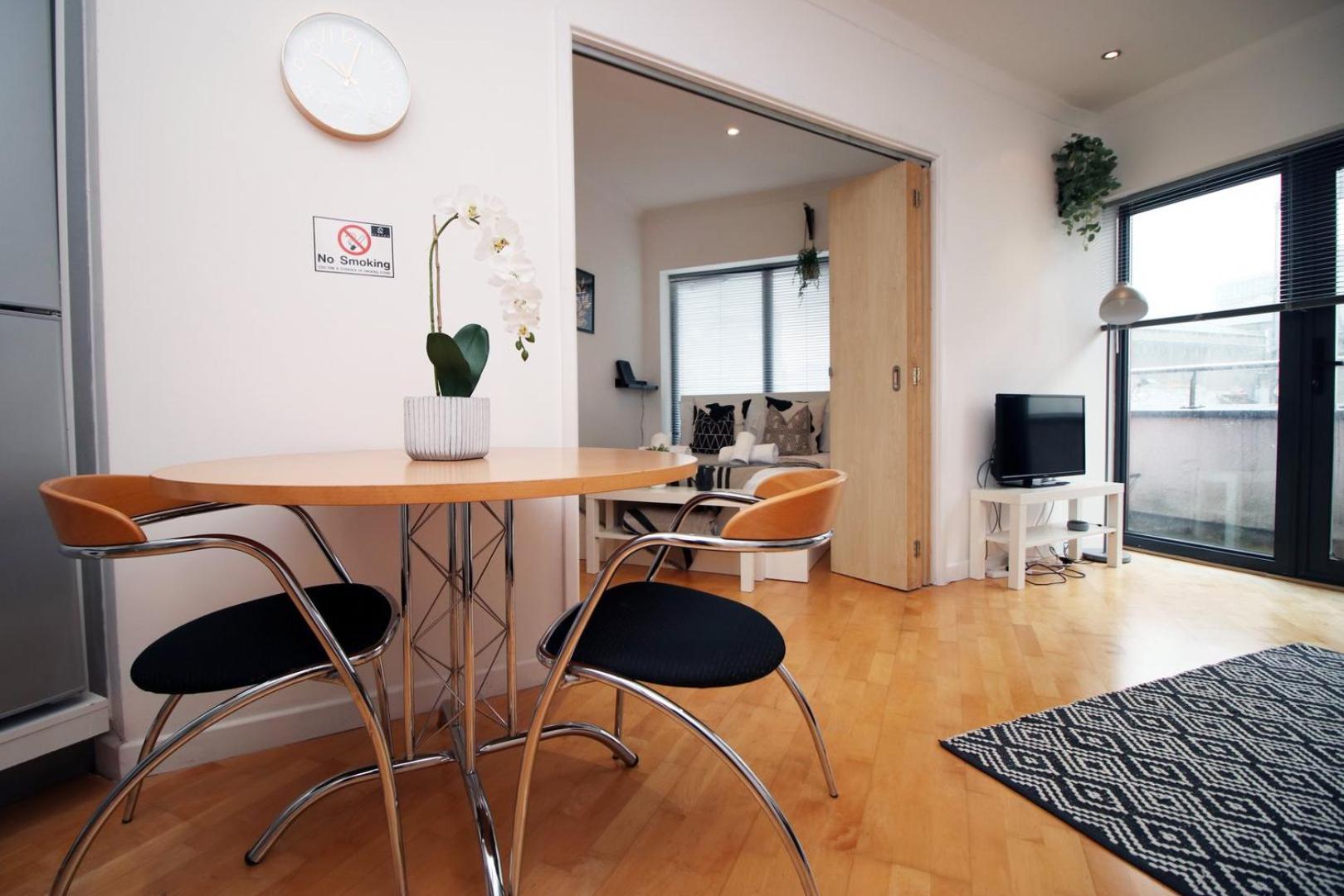 Centrally Located Spacious 2Br | Cohost Partners Cardiff Zewnętrze zdjęcie