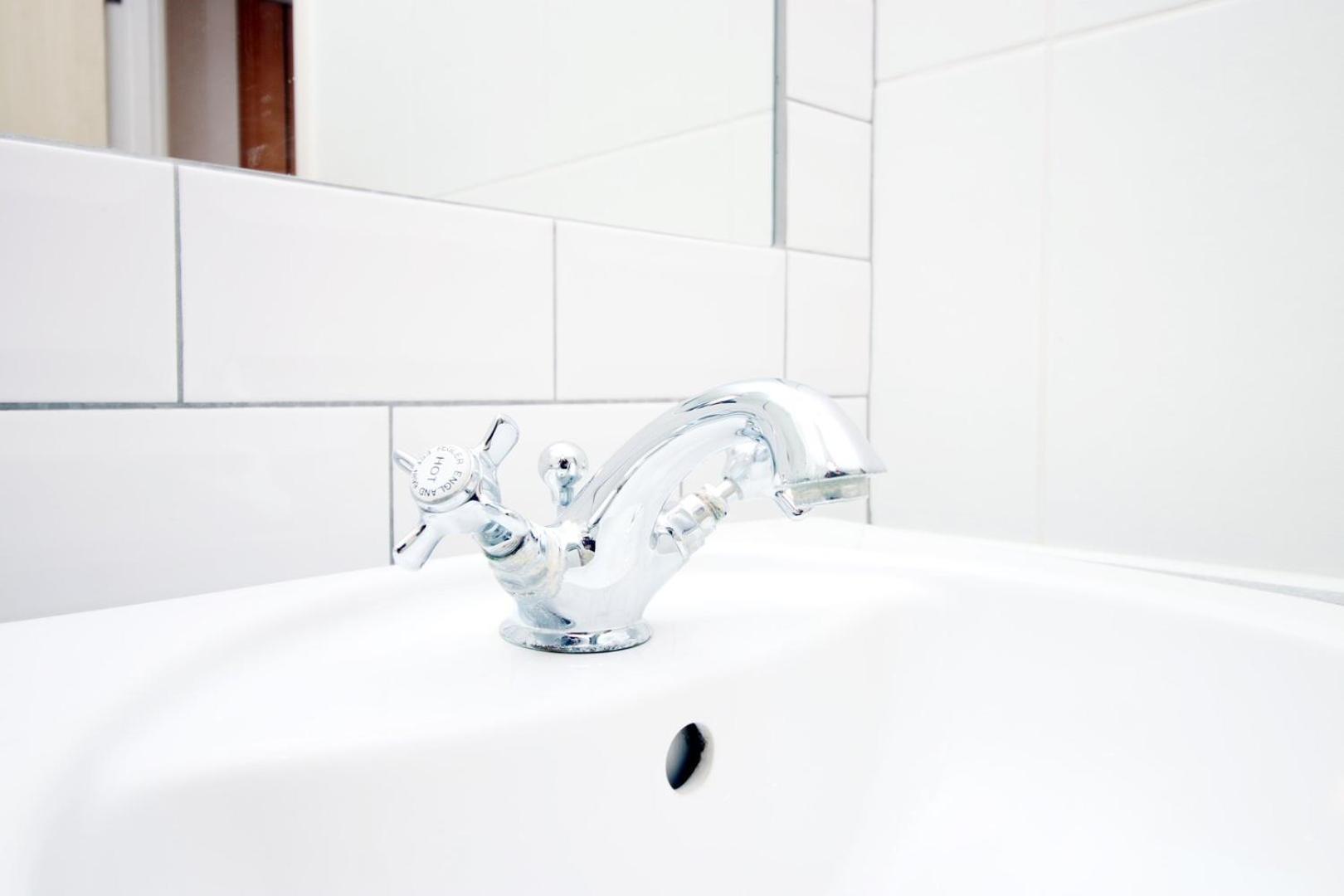 Centrally Located Spacious 2Br | Cohost Partners Cardiff Zewnętrze zdjęcie